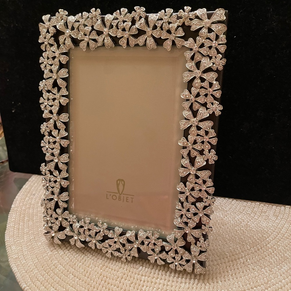 Authentic L’OBJET 4x6 Garland frame